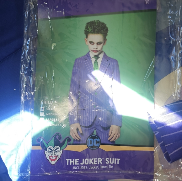 The Joker Suit With Tie - Picture 1 of 12